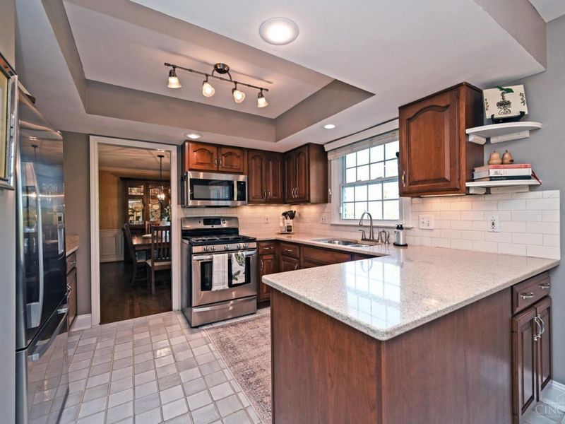 1320 Stonemill Court, Wyoming, OH 45215 Photo 18