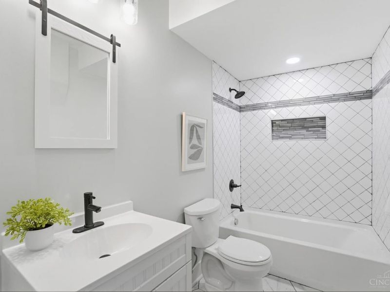 5642 Ridge Avenue, Cincinnati, OH 45213 Photo 17