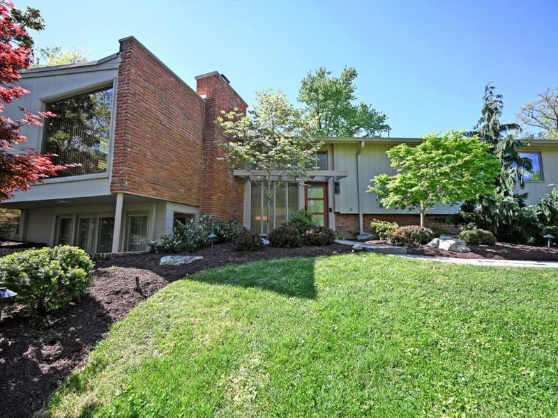 433 Hidden Valley Lane, Wyoming, OH 45215 Photo 1