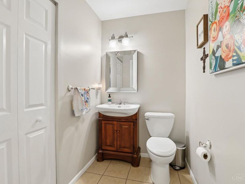 2205 Bruns Lane, Anderson Twp, OH 45244 Photo 12