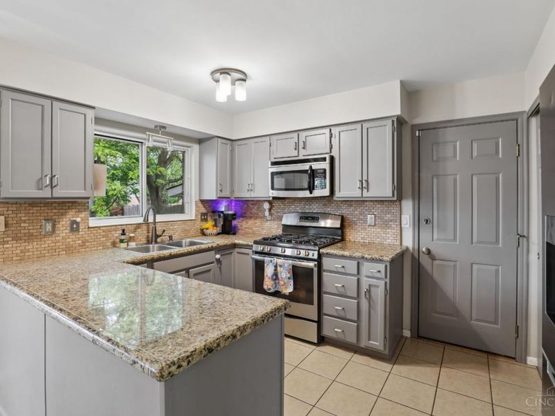 2205 Bruns Lane, Anderson Twp, OH 45244 Photo 14