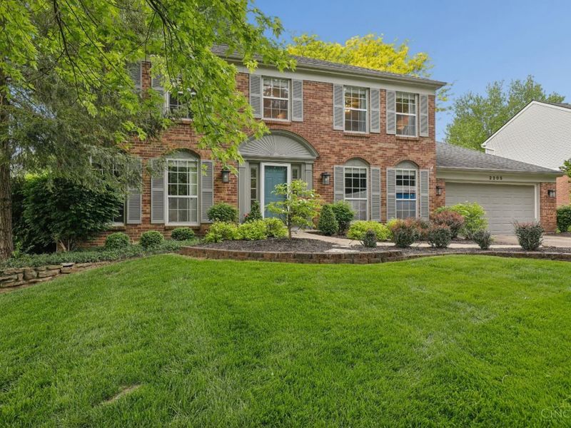 2205 Bruns Lane, Anderson Twp, OH 45244 Photo 2