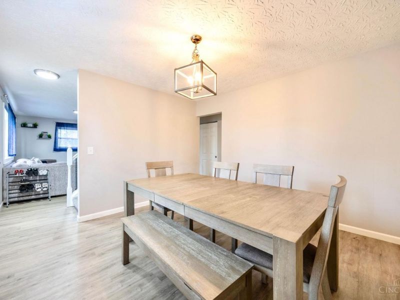 11625 Hollingsworth, Forest Park, OH 45240 Photo 3