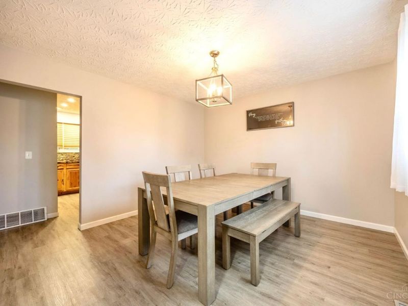 11625 Hollingsworth, Forest Park, OH 45240 Photo 4