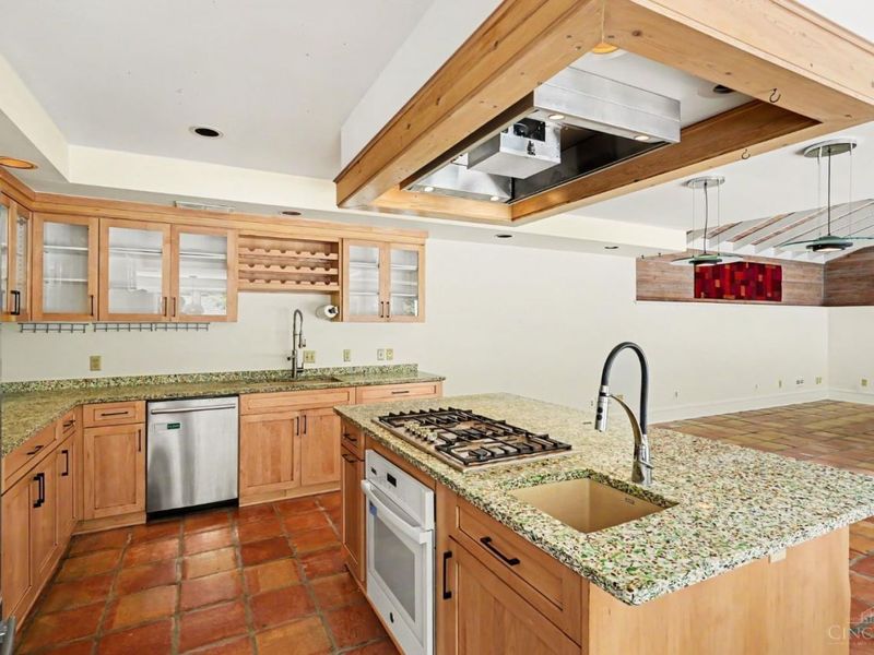 3583 Cooper Road, Blue Ash, OH 45241 Photo 3