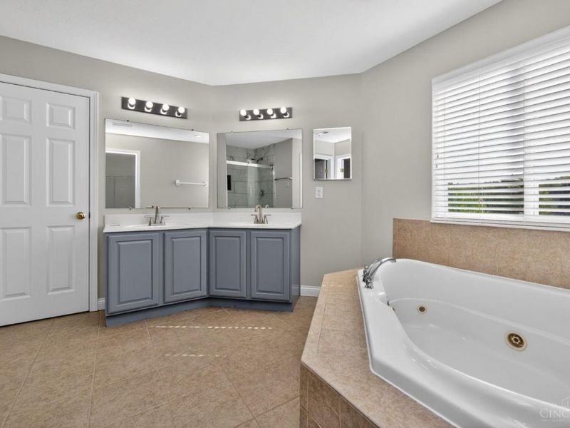 6186 Spires Drive, Miami Twp, OH 45140 Photo 34