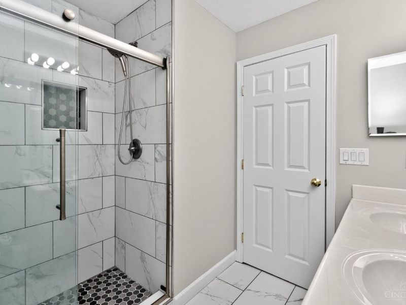 6186 Spires Drive, Miami Twp, OH 45140 Photo 40