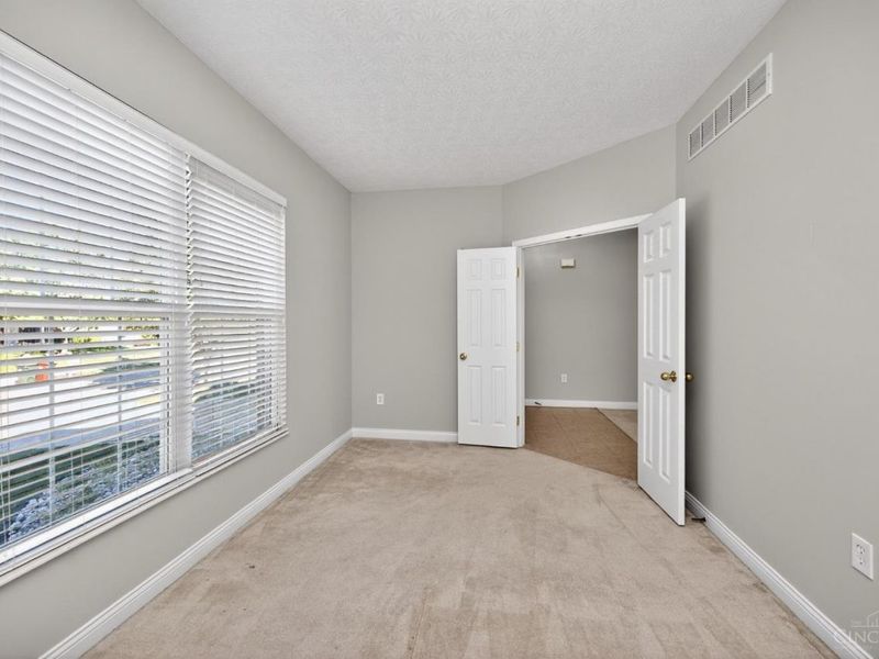 6186 Spires Drive, Miami Twp, OH 45140 Photo 7