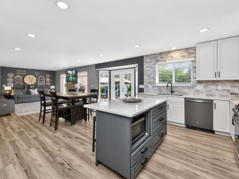 12041 Waters Edge Court, Symmes Township, OH 45140 Photo 11