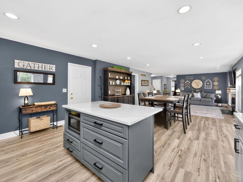 12041 Waters Edge Court, Symmes Township, OH 45140 Photo 12