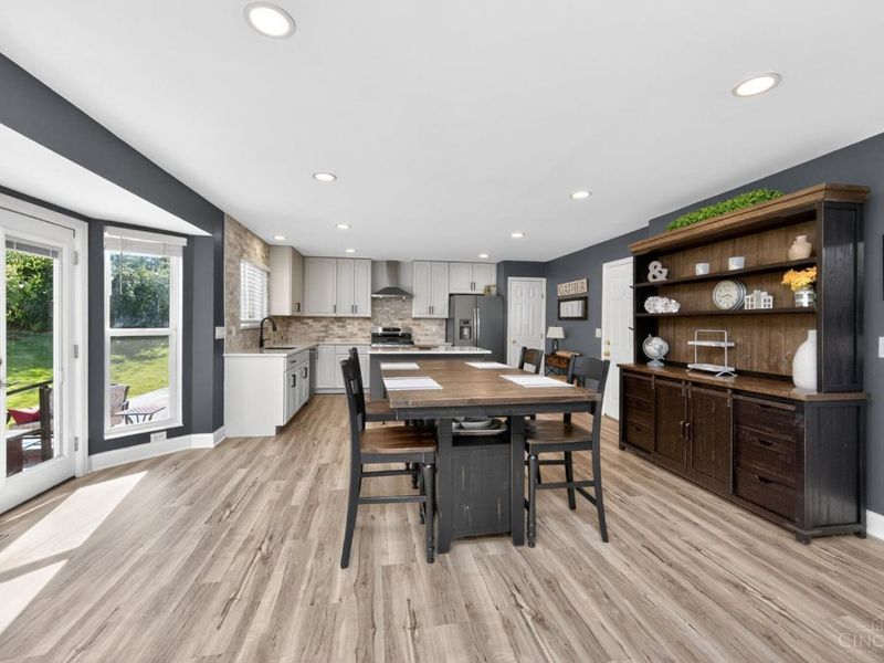 12041 Waters Edge Court, Symmes Township, OH 45140 Photo 8