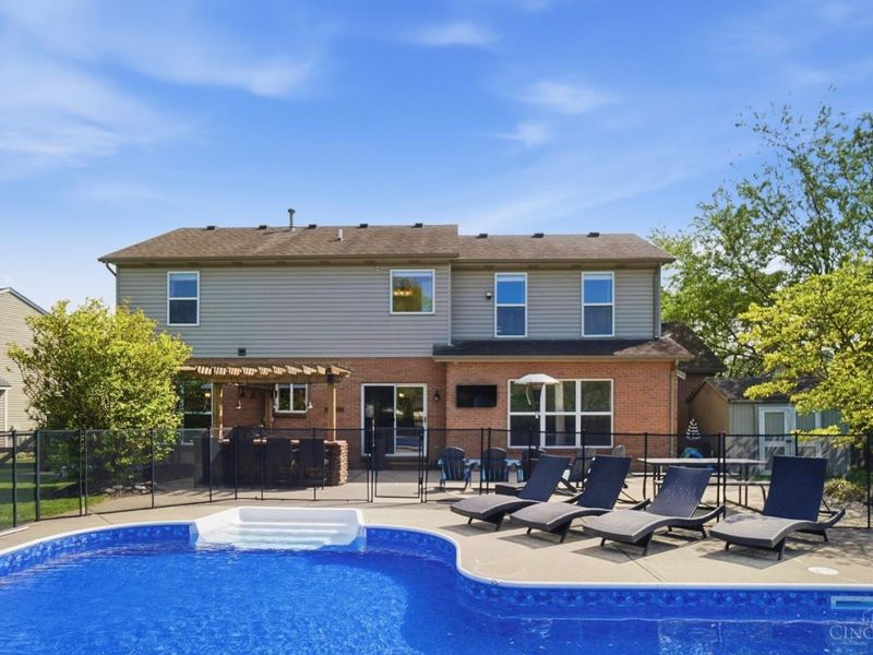 7554 Bridgeford Court, West Chester, OH 45069 Photo 2