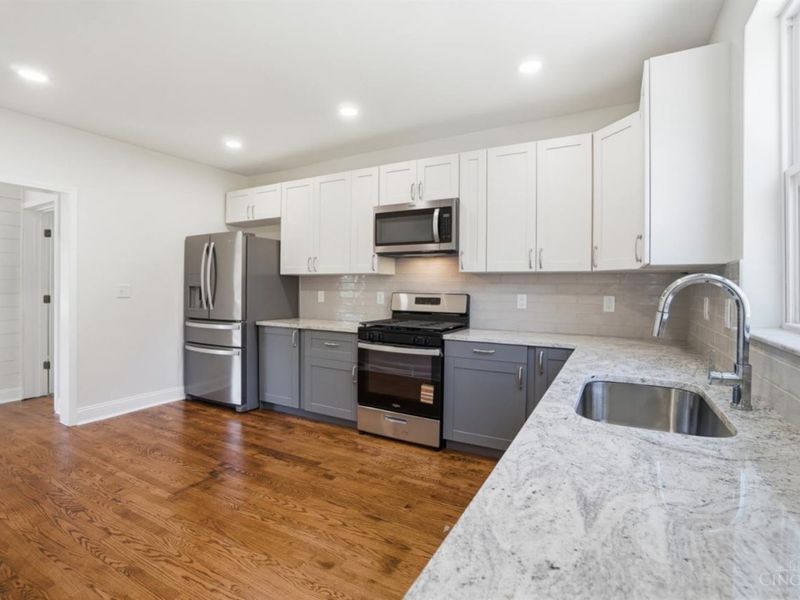 8378 Woodbine Avenue, Cincinnati, OH 45216 Photo 18