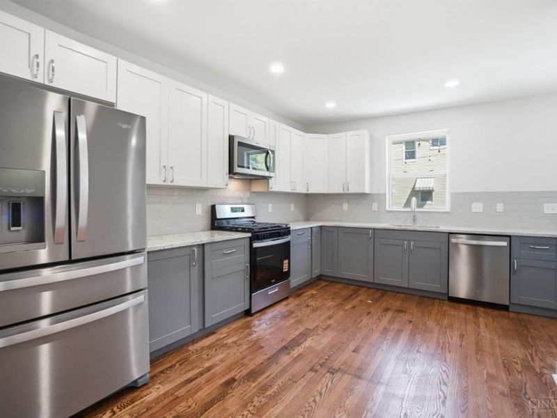 8378 Woodbine Avenue, Cincinnati, OH 45216 Photo 3