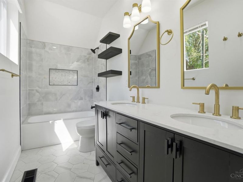 8378 Woodbine Avenue, Cincinnati, OH 45216 Photo 31