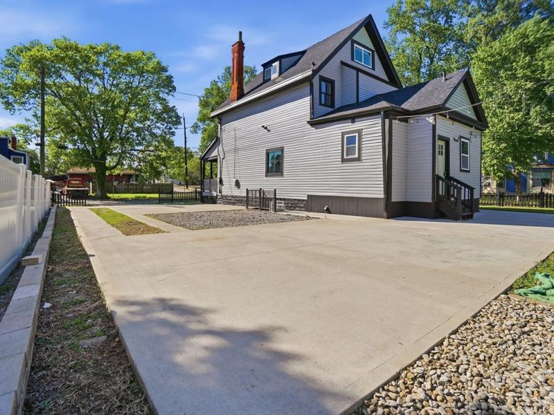 8378 Woodbine Avenue, Cincinnati, OH 45216 Photo 48