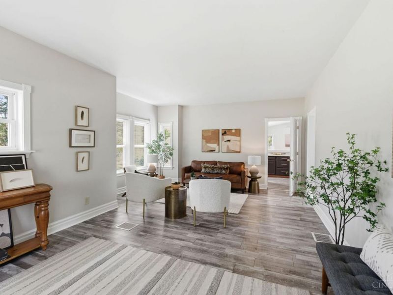 8343 Miami Road, Sycamore Township, OH 45243 Photo 2