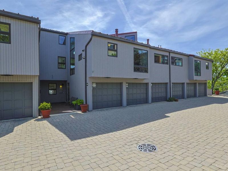 1022 Hatch Street, Cincinnati, OH 45202 Photo 1