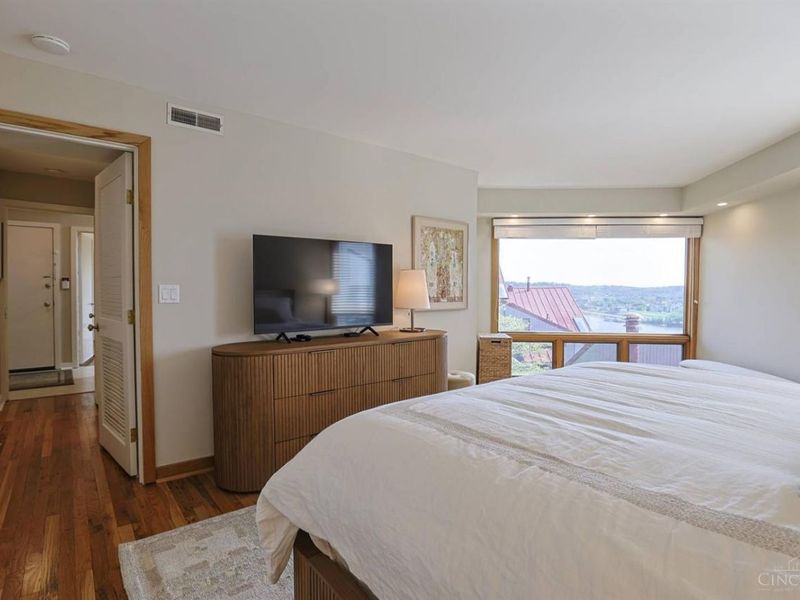 1022 Hatch Street, Cincinnati, OH 45202 Photo 26