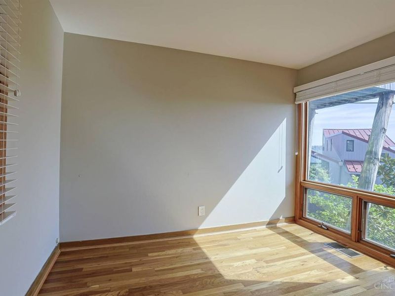 1022 Hatch Street, Cincinnati, OH 45202 Photo 32