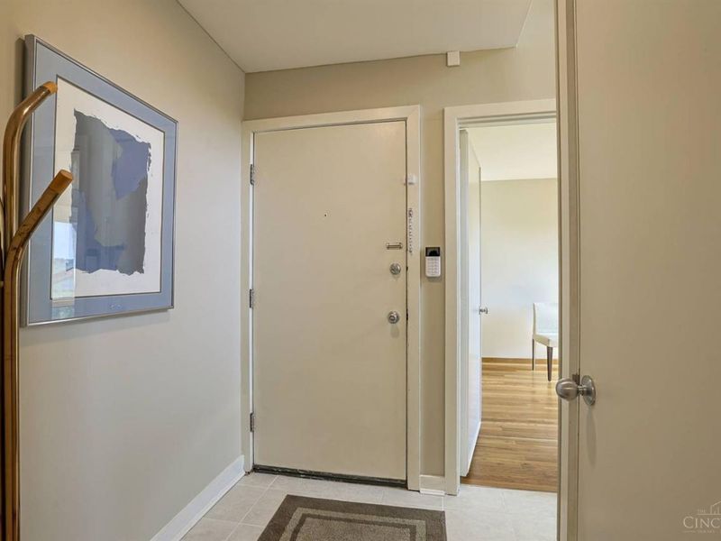 1022 Hatch Street, Cincinnati, OH 45202 Photo 5