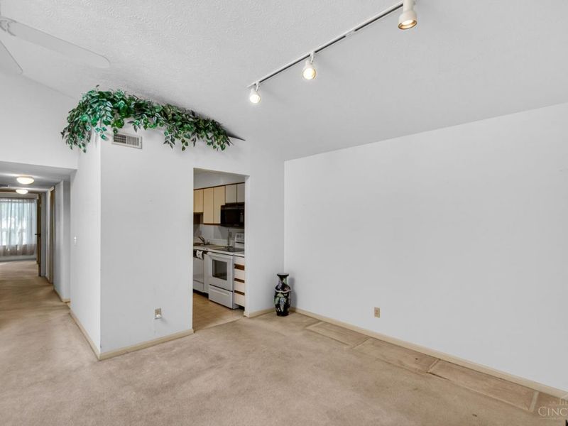 4019 White Chapel Lane, Unit 141, Loveland, OH 45140 Photo 10