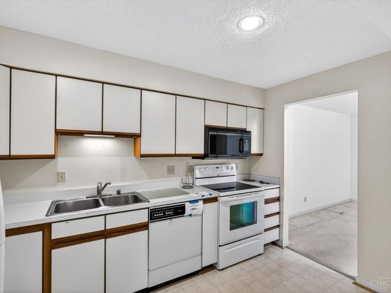 4019 White Chapel Lane, Unit 141, Loveland, OH 45140 Photo 17