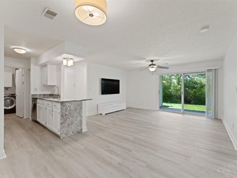 8839 Eagleview Drive, Unit 4, West Chester, OH 45069 Photo 6