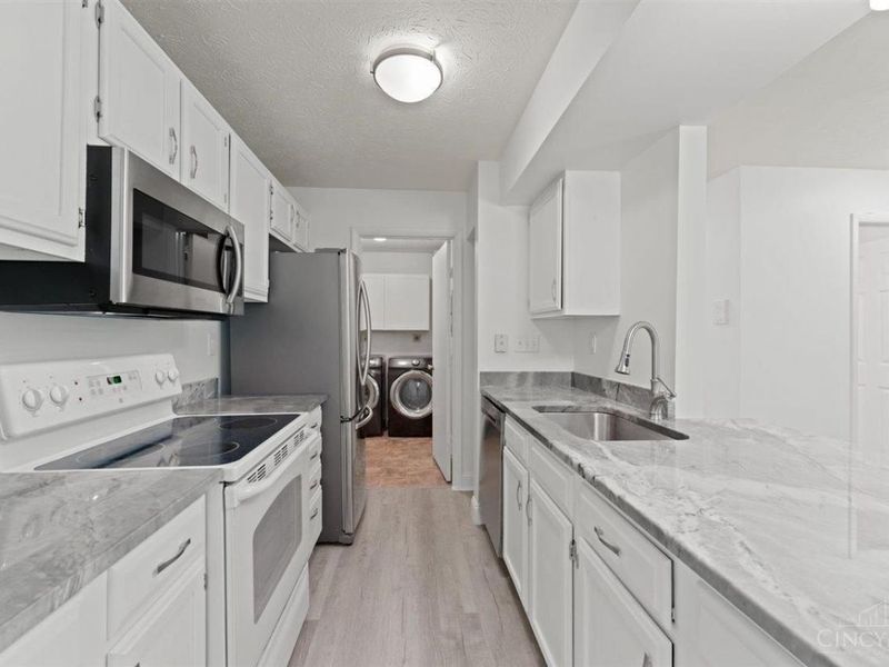 8839 Eagleview Drive, Unit 4, West Chester, OH 45069 Photo 9