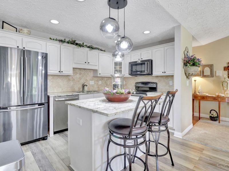 8003 Pinnacle Point Drive, Unit 203, West Chester, OH 45069 Photo 4