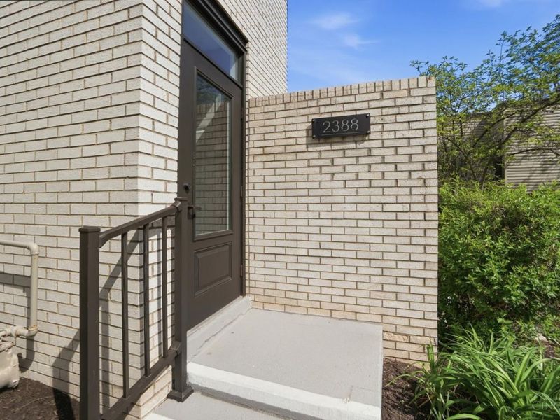 2388 Dana Avenue, Cincinnati, OH 45208 Photo 3