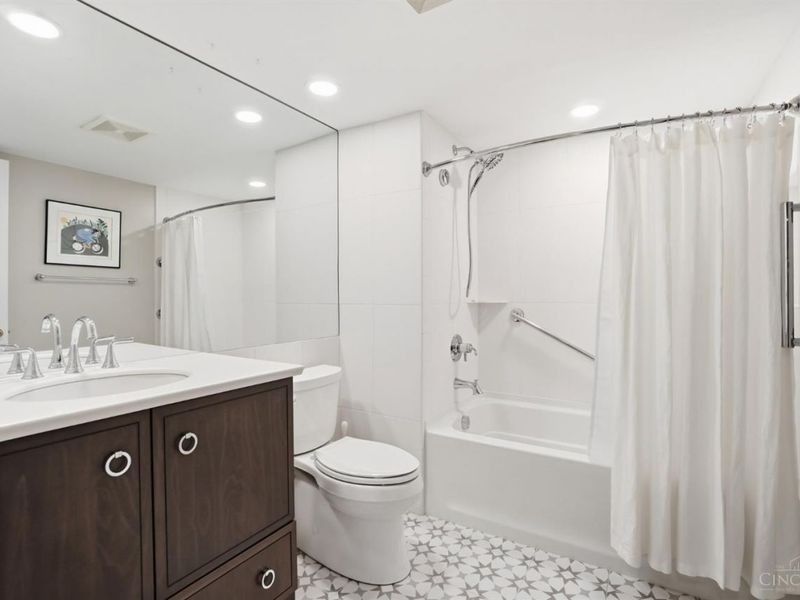 2388 Dana Avenue, Cincinnati, OH 45208 Photo 30