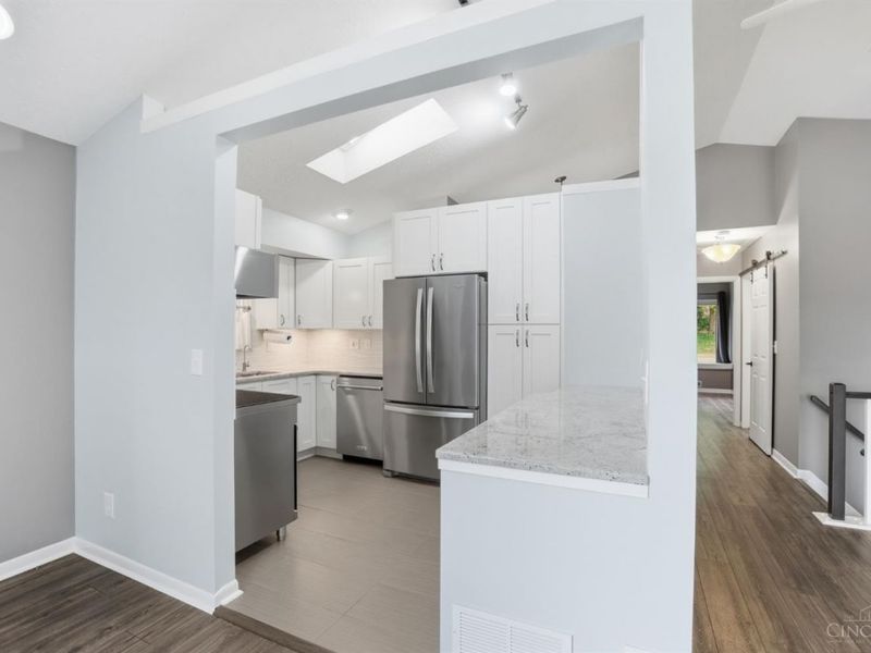 9436 Colegate Way, West Chester, OH 45011 Photo 11