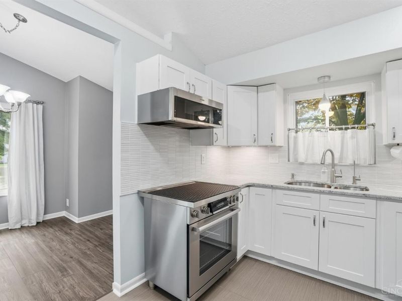 9436 Colegate Way, West Chester, OH 45011 Photo 13