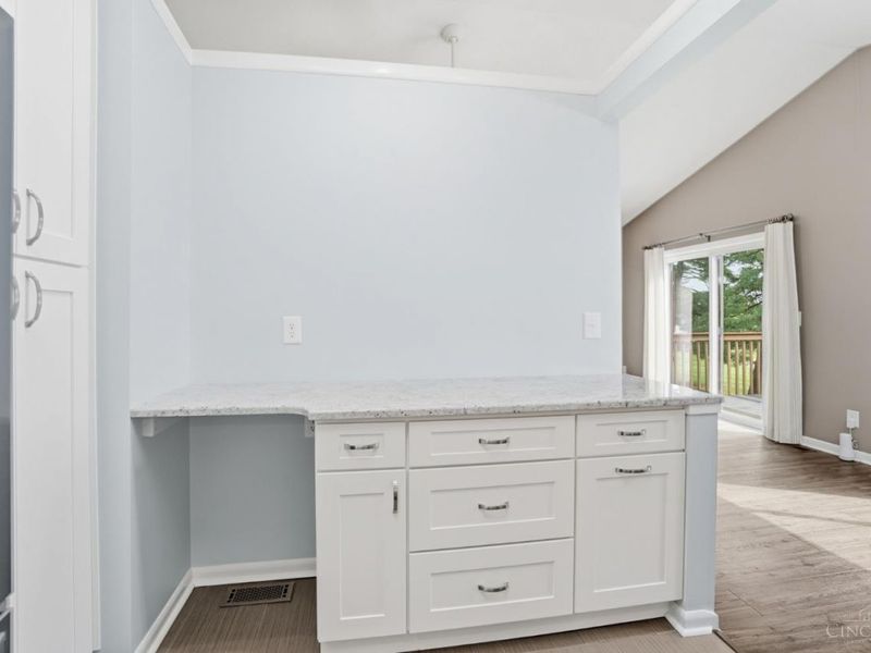 9436 Colegate Way, West Chester, OH 45011 Photo 16