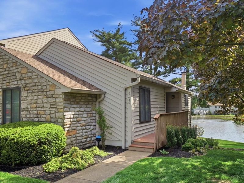 9436 Colegate Way, West Chester, OH 45011 Photo 2