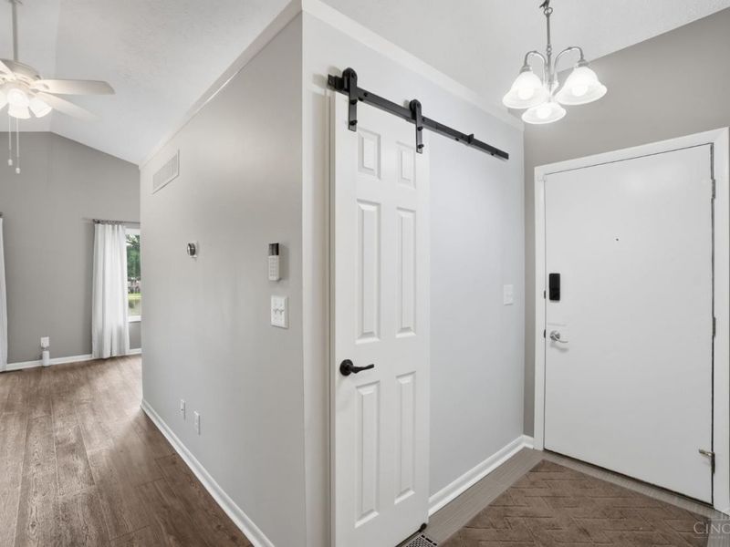 9436 Colegate Way, West Chester, OH 45011 Photo 4