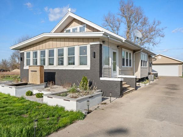 32462 WHITE Street , Kirkland, IL 60146