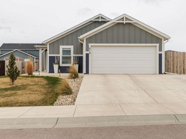 515 Aaron Ct, Rapid City, SD 57703