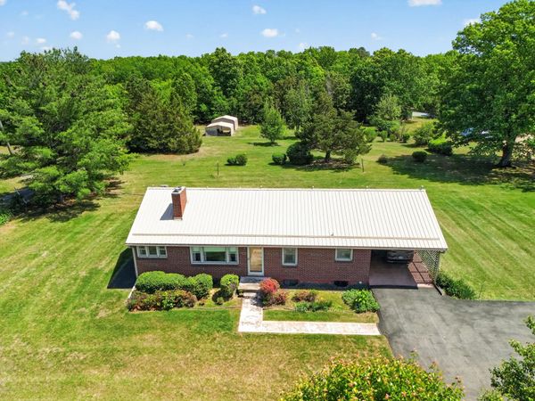 3191 Wards RD , Altavista, VA 24517