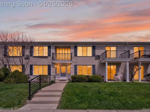 100 W Hickory Grove Road, Bloomfield Hills, MI 48304