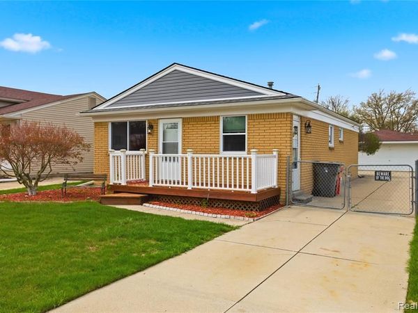 34373 New Jersey Street , Clinton Twp, MI 48035
