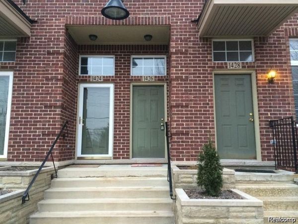 1426 Crimson Way, Walled Lake, MI 48390