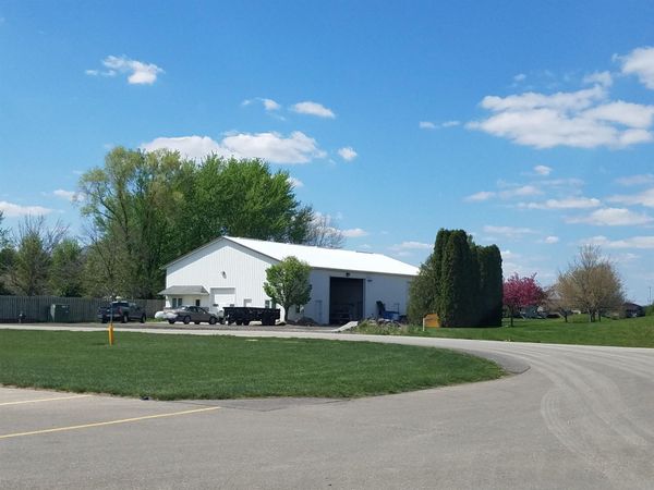 Country Club Lane, Dike, IA 50624