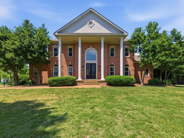 1016 Lexington Dr, Brentwood, TN 37027