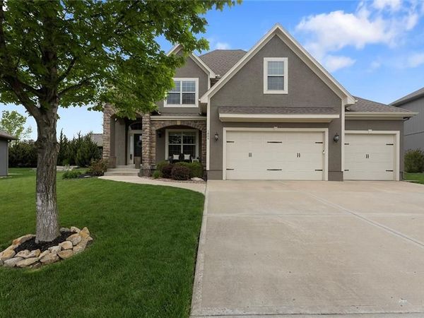 1809 NE Parks Summit Boulevard, Lee's Summit, MO 64064