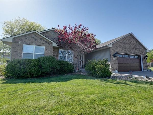 991 Moore Place, Odessa, MO 64076
