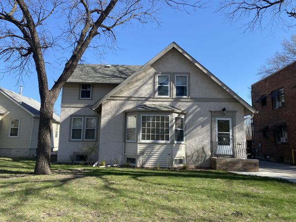 316 W 11th Ave, Mitchell, SD 57301