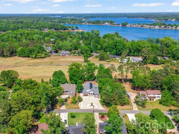 2917 Lake Shore Road S, Denver, NC 28037