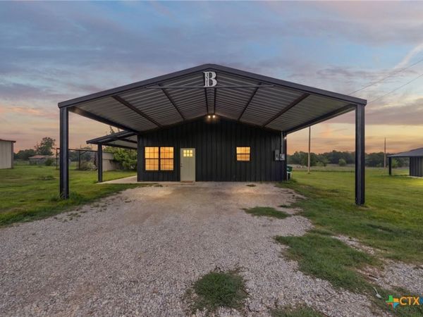 321 Avenue B , Unit B, Walnut Springs, TX 76690
